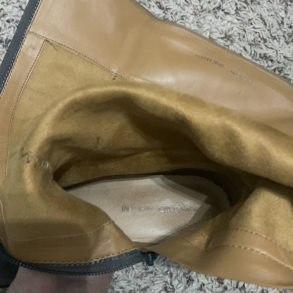 Antonio Melani Leather Tall boot size 8 color is what I would call sealskin. - Picture 8 of 12